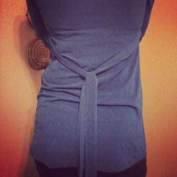 Top - Picture 2 of 2