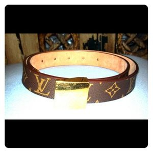 LV Woman's belt