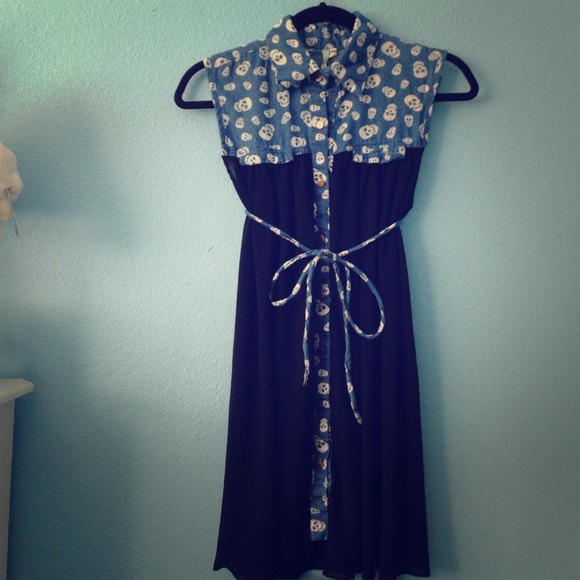 Long Chiffon skull and collared top