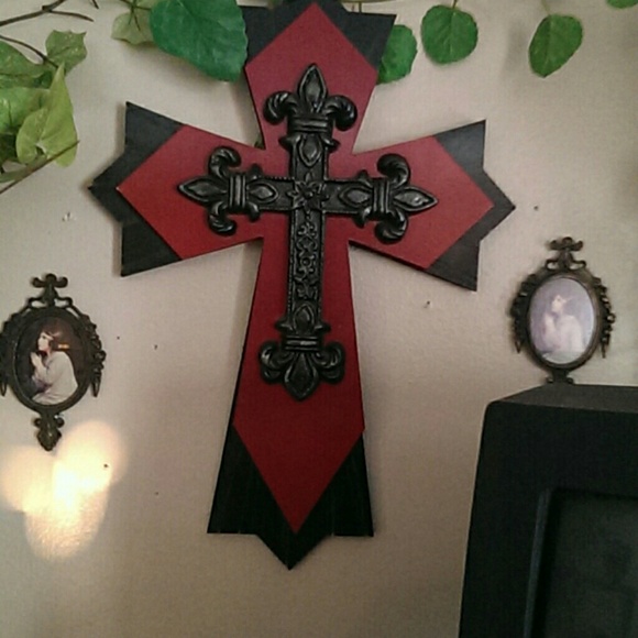 Cross - Picture 1 of 1