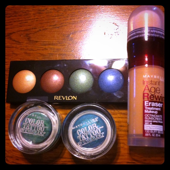 Makeup bundle 😘