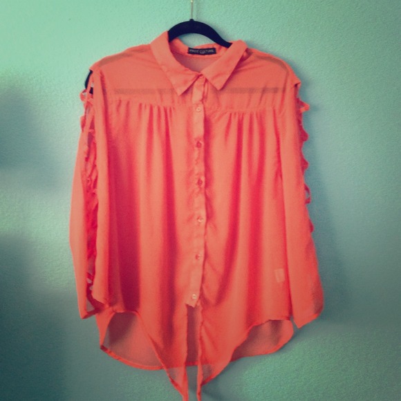 salmon collared tie top