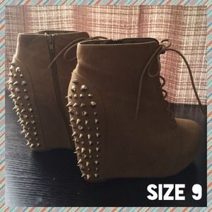 ❗️JUST REDUCED❗️Tan Lace-up Studded Wedge Booties