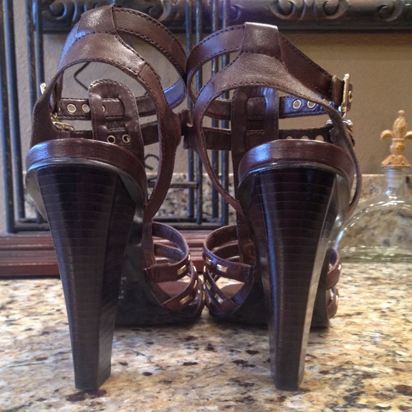 SOLDπ₯HOST PICKπ₯ Carlos Santana Sandals - Picture 2 of 4