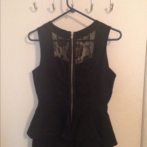 New black peplum dress 💕🚫bundled 🚫 - Picture 3 of 4
