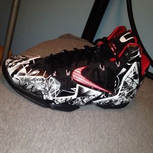 Lebron 11 graffiti 9