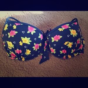 Hollister bikini top!
