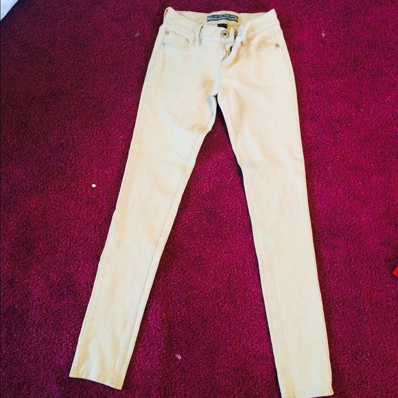 Size 0 skinny stretch khaki pant