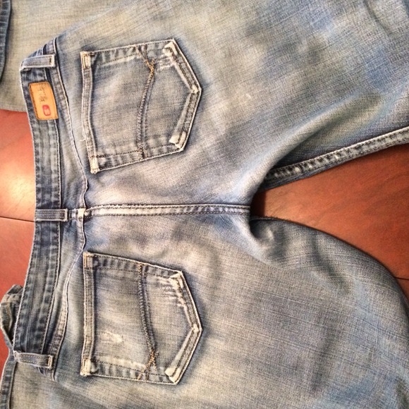 ISO bke star jeans