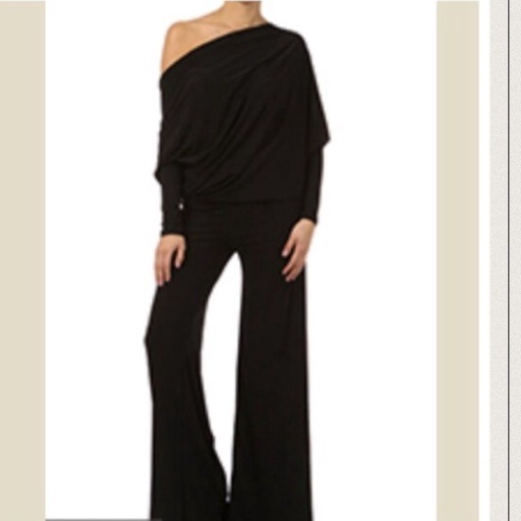 Dresses & Skirts - Stunning off shoulder jumpsuit SALE ONLY 2 left