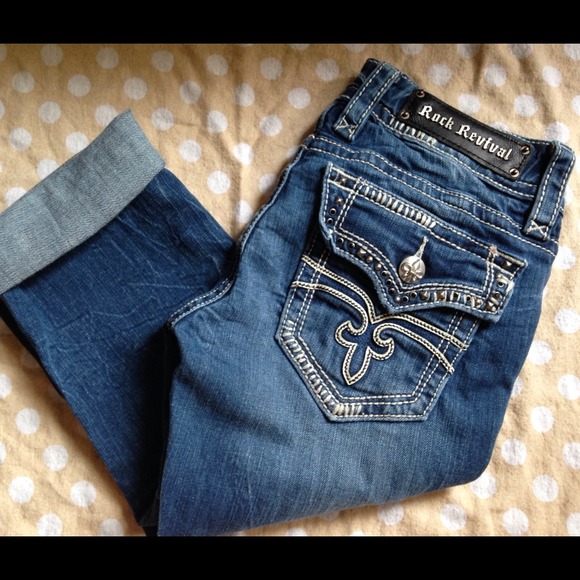 ❌TRADED❌Rock Revival Capri's Size 27 Fits like 26