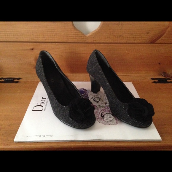 Aerosoles heels - Picture 2 of 2