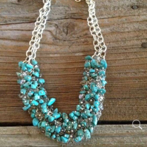 Banana republic real turquoise necklace