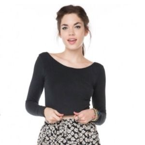 Brandy Melville Cropped black long sleeve