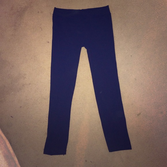 Black stretchy leggings!