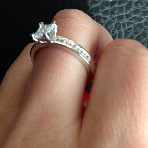 Ring - Picture 2 of 3