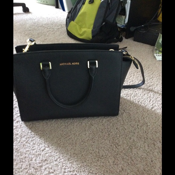 100% Authentic Michael Kors