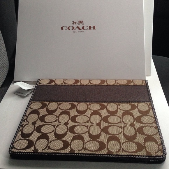 Coach iPad cover😍😍