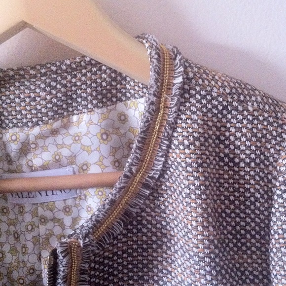 🚫SOLD🚫Valentino gold trim Blazer - Picture 3 of 3