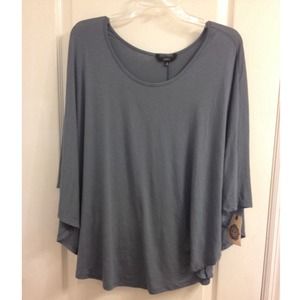 ✨SOLD✨Obey shirt.