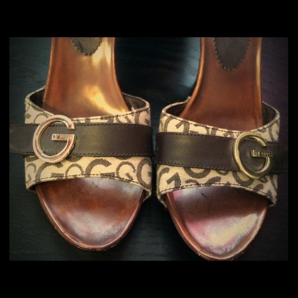 Fabulous Guess Sandals 🎀