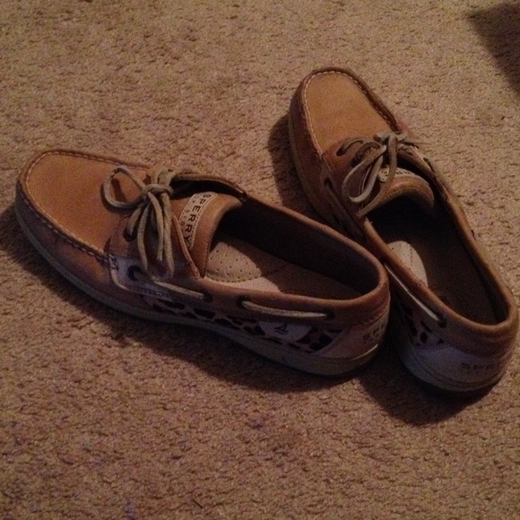 Women's leopard Sperry's