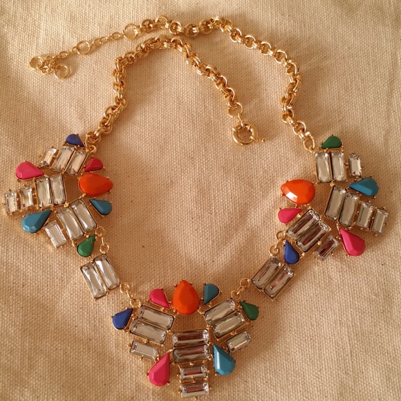 It's Friday necklace - Picture 2 of 4