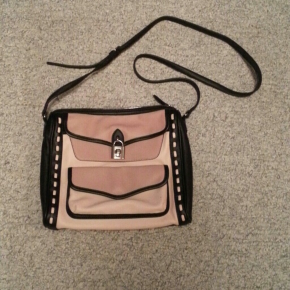 Jessica Simpson Handbags - Jessica Simpson Spring 2014 Crossbody Purse