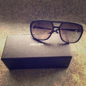 AUTHENTIC PRADA Sunglassles SPR25M