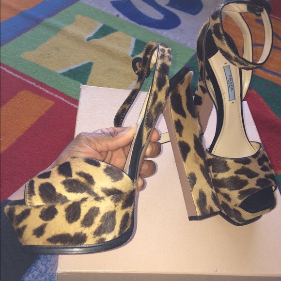 Leopard Pumps - Picture 2 of 3