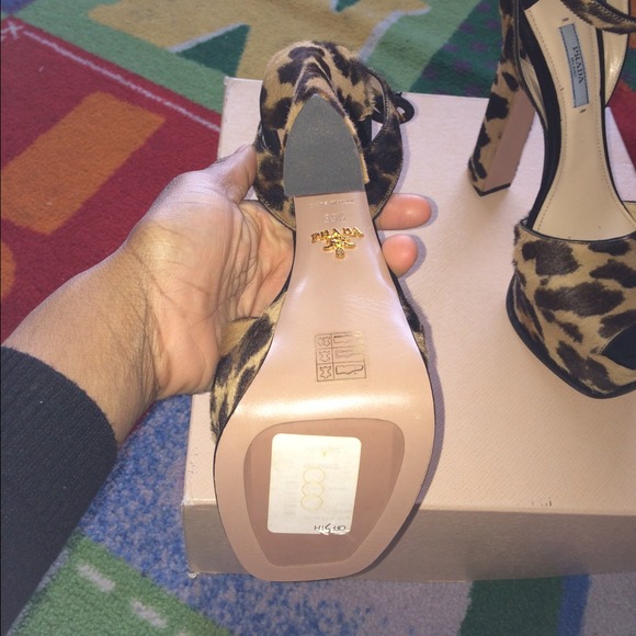 Leopard Pumps - Picture 3 of 3