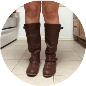⭐️SOLD⭐️ Xhilaration brown boots with buckles
