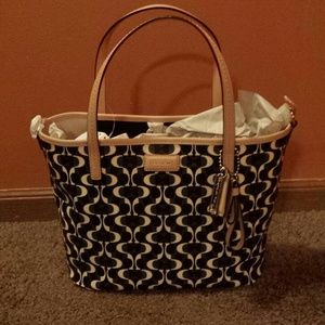 #SOLD# BRAND NEW! Park Metro Dream C Small Tote