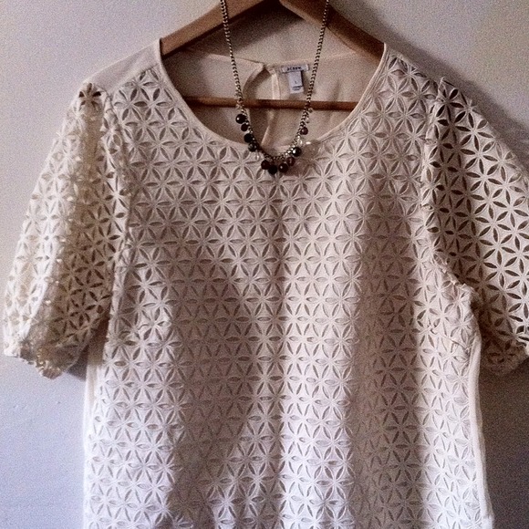 🚫SOLD🚫J. Crew Flower cut out shirt - Picture 2 of 4