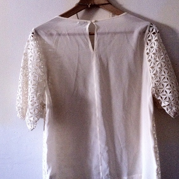 🚫SOLD🚫J. Crew Flower cut out shirt - Picture 4 of 4