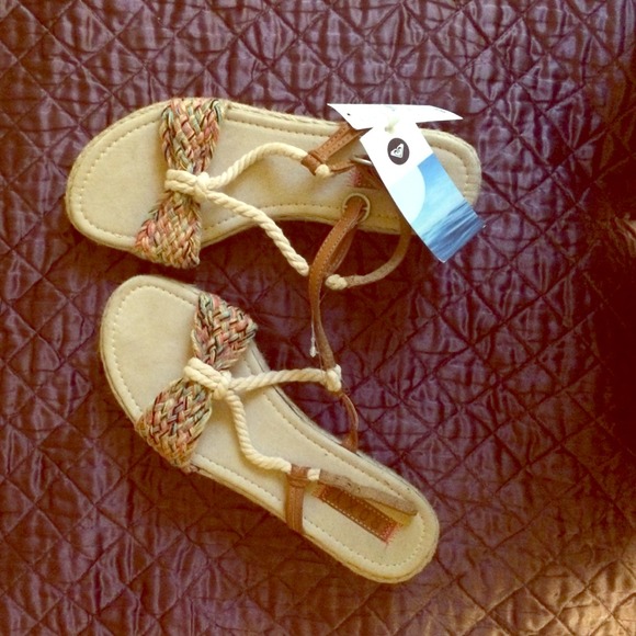 NWT summertime wedge sandal