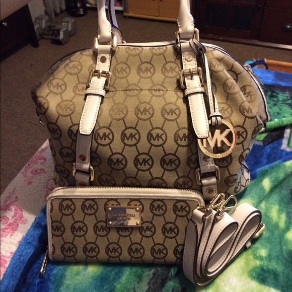 Michael kors purse