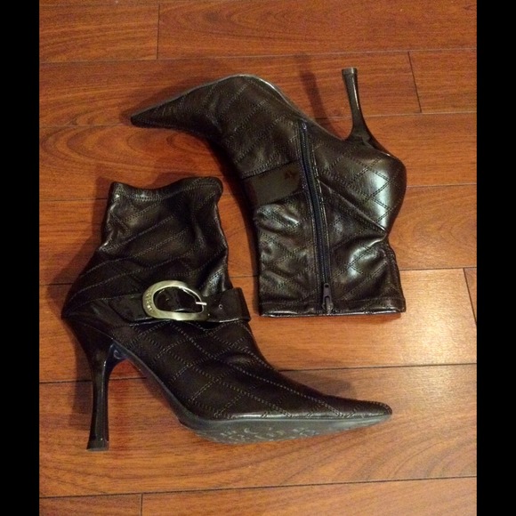 BCBG Shoes - Beautiful brown buckle BCBG booties!