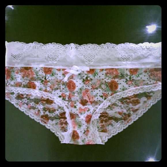 I want to hold you so much IVORY lace floral Panty