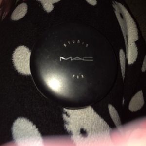 Mac studio fix powder foundation