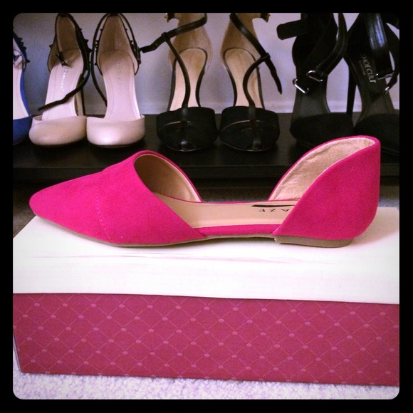 Super cute hot pink flats
