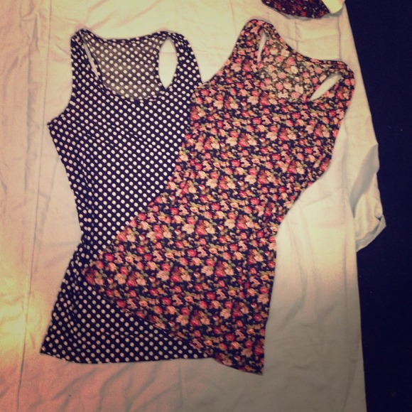 Two EXTREMELY comfortable summer tanks!🌞