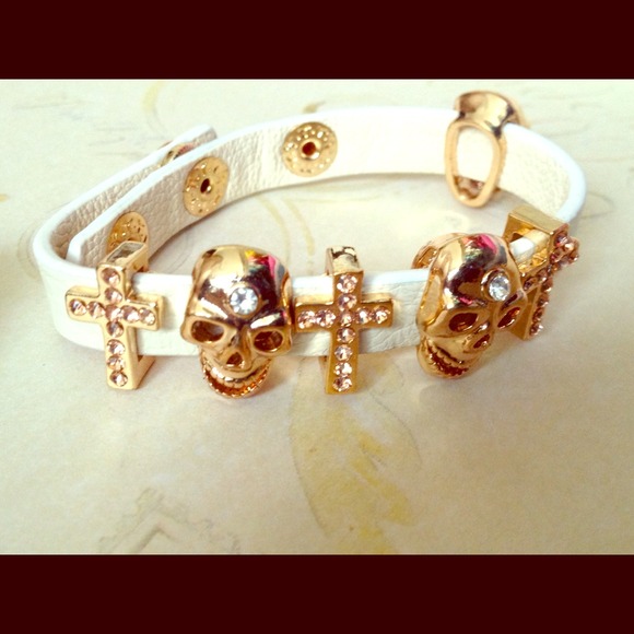 Jewelry - 2Skull leather bracelet bundle