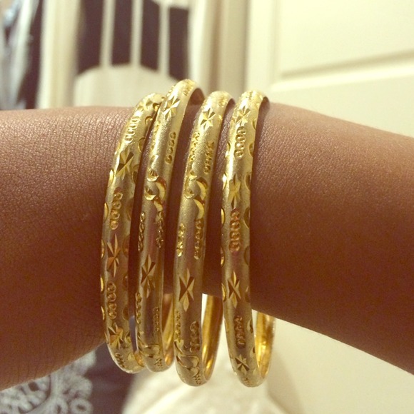‼️SOLD (on Vinted)‼️📦Gold bangles
