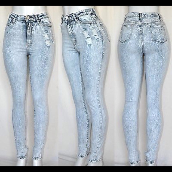 Light wash high waisted skinny jeans
