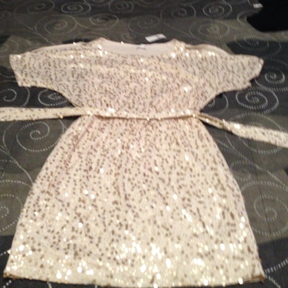 🎉NY&C creamy beige gold sequins dress. Never worn