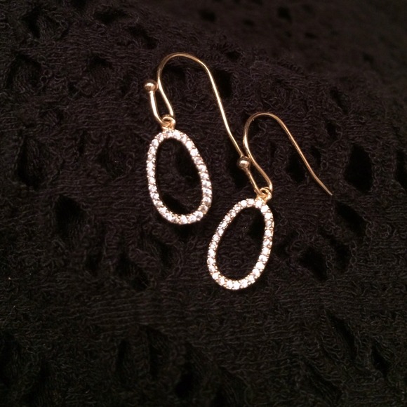 BUNDLE 2 pair earrings + 2 Anthro bracelets