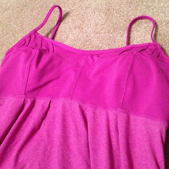 SOLD to @susiee333 Lulu Pink Tank - size 10
