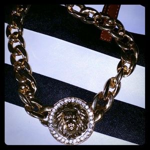 (Price reduce!!!) Trendy Gold medallion Lion chain