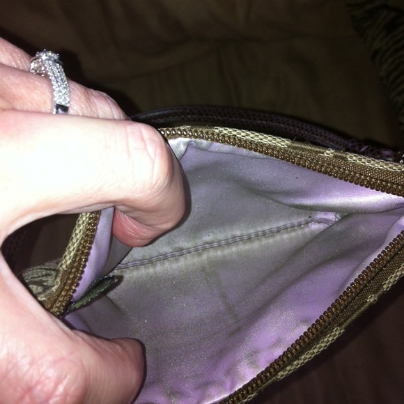 ❌SOLD❌💯%AUTHENTIC COACH WRISTLET. Price FIRM - Picture 3 of 4